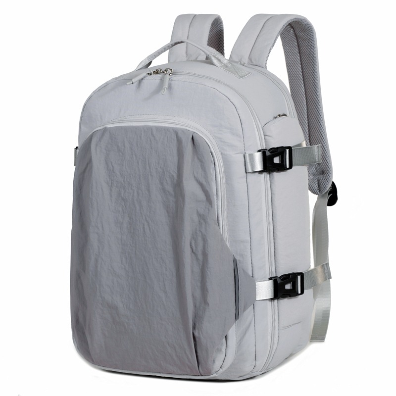 Lightweight Large-Capacity Travel Backpack